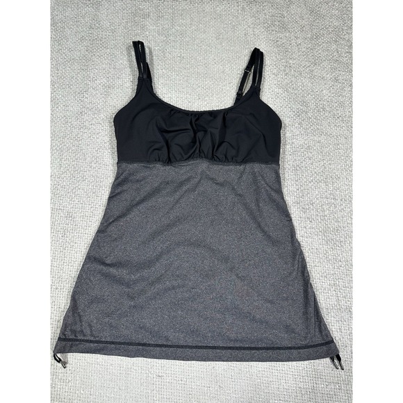 lululemon athletica Tops - Lululemon Tank Top Womens 6 Gray Black Hot N Sweaty Built In Bra